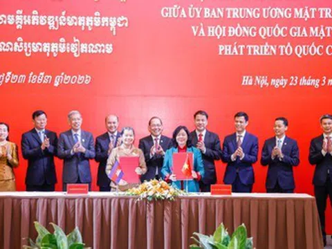 Tăng cường hợp tác giữa Mặt trận hai nước Việt Nam - Campuchia