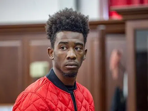 Bắt tạm giam nam ca sĩ 29 tuổi