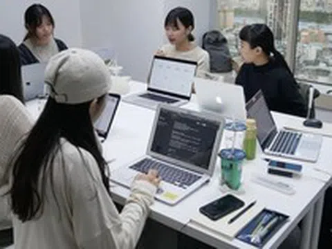 3 ngày đồng nghiệp vay tiền 1 lần, mỗi lần 300-400 ngàn, tôi nhất quyết từ chối: Thà vay tiền triệu không nói, đằng này…