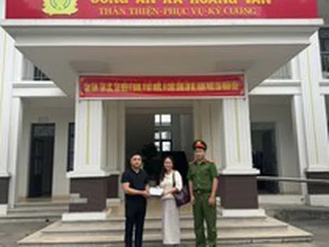 Sau khi chuyển khoản thành công 499.000.000 đồng, người phụ nữ kiểm tra tài khoản, liên lạc với người nhận tiền rồi vội báo công an xã