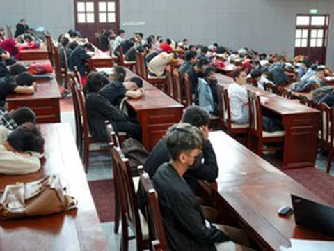 Bắt 343 người Việt Nam ở Campuchia lừa đảo xuyên quốc gia