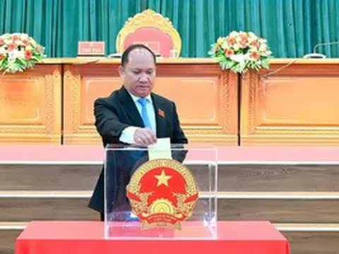 Ông Rah Lan Chung tái đắc cử Chủ tịch HĐND tỉnh Gia Lai với tín nhiệm tuyệt đối
