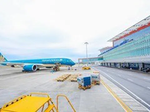 Tạm dừng khai thác đường bay Vân Đồn - TPHCM