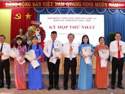 Nguyên Chủ tịch nước Nguyễn Minh Triết dự kỳ họp đầu tiên, khóa II- HĐND phường Phú An