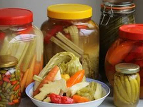 Ai cũng tưởng đồ chiên rán nguy hiểm nhất, nhưng “kẻ đứng đầu” gây ung thư đại trực tràng lại là món quen mặt này