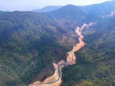 Ngắm đường 'như dòng sông xuyên rừng núi' nối Lâm Đồng và Đắk Lắk