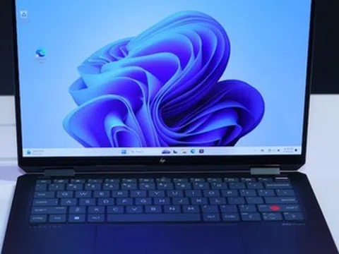 Loạt laptop AI mới chạy vi xử lý "khủng" của Intel và pin tới 21 giờ