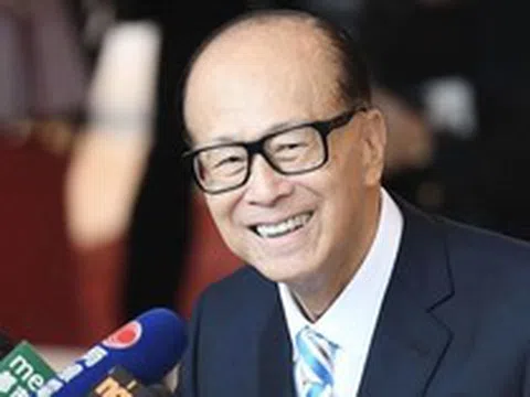 Tỷ phú Lý Gia Thành nói thẳng: Người “nghèo kiết xác” vì mắc 1 lỗi, trong khi người giàu lại rất tỉnh táo khi làm điều này!