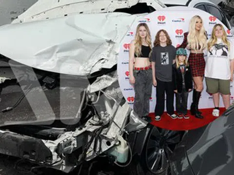 Nữ diễn viên 53 tuổi cùng 7 người nhập viện sau khi bị xe tông