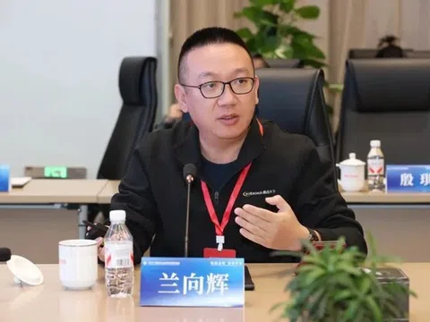 Simon Lan, Đồng sáng lập eclicktech, chia sẻ quan điểm tại Diễn đàn Thượng đỉnh Hình ảnh Doanh nghiệp Toàn cầu