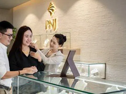 Mỗi người Việt chỉ mua 0,1 gram vàng trang sức trong năm 2025, bằng 1/10 Singapore, 1/3 Malaysia