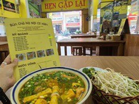 Suất ăn sáng dưới 20.000 đồng đang dần biến mất?