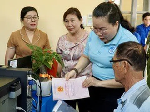 Xã Tân Nhựt, TPHCM: Đưa dịch vụ công về tận ấp, người dân tự tin làm hồ sơ trực tuyến