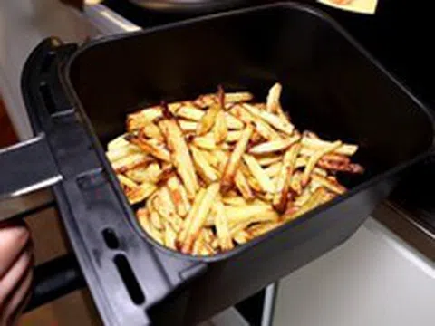 4 món đừng bao giờ nấu trong nồi chiên không dầu: Tăng nguy cơ ung thư, cháy nổ