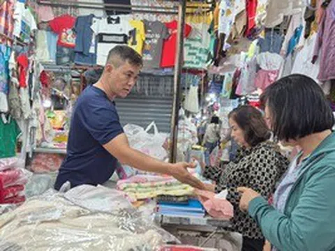 Bộ Tài chính lại có đề xuất mới về ngưỡng doanh thu chịu thuế của hộ kinh doanh