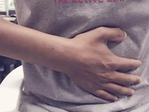 Một năm trước khi mắc ung thư dạ dày, cơ thể sẽ phát ra 4 dấu hiệu cảnh báo, không may là 80% người bệnh lại bỏ qua