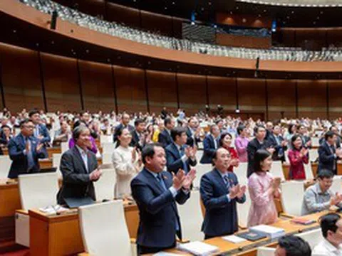 Hà Nội được quyết chính sách về tiền lương, tiền thưởng để thu hút nhân lực