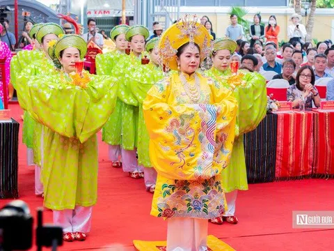 Trang nghiêm Lễ dâng hương tưởng nhớ các Vua Hùng tại ngôi đình người Việt đầu tiên vùng Tây Nguyên