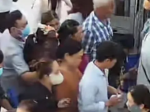 Xuất hiện thêm clip giật dây chuyền ở Tân Huê Viên, Công an Cần Thơ tìm bị hại