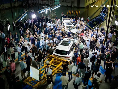 An toàn. Vì gia đình: TIGGO9 hoàn tất thử nghiệm va chạm tổng hợp ba xe công khai tại Hội nghị Kinh doanh Quốc tế 2026