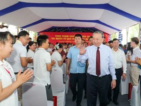 Tổng Bí thư, Chủ tịch nước thăm hỏi, động viên công nhân - lao động tại TPHCM