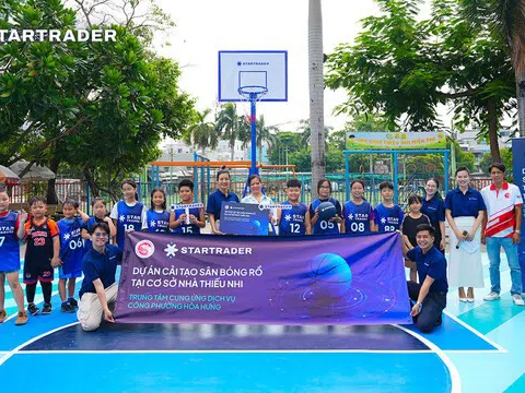 STARTRADER cải tạo sân bóng rổ cho 10.000 thanh thiếu niên mỗi năm tại Việt Nam