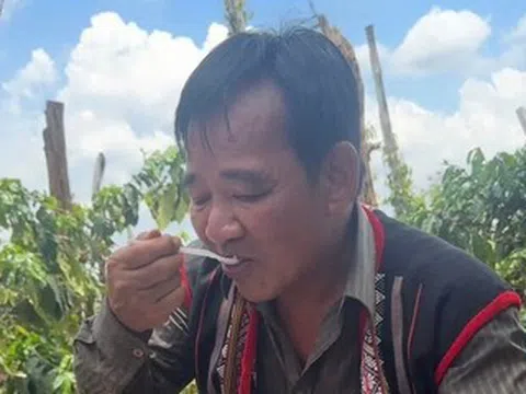Hình ảnh khổ cực của nghệ sĩ Quang Tèo, Khánh Linh thay đổi bất ngờ khi lên chức