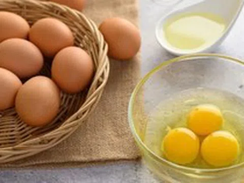 Ăn 3 quả trứng sống mỗi ngày để cứu tóc rụng, người đàn ông nhận cái kết bất ngờ