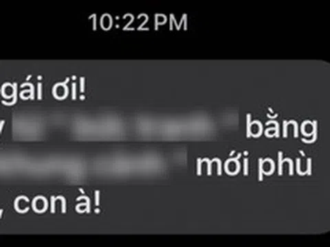 Tin nhắn nửa đêm của cô giáo dạy Văn khiến cựu học sinh xúc động: Đời này gặp được cô là may mắn!