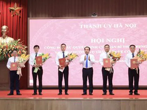 Công bố các quyết định của Ban Bí thư về công tác cán bộ tại Thành ủy Hà Nội