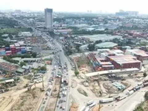 Ám ảnh 'trận đồ bát quái' giao thông ở cửa ngõ phía Đông TPHCM
