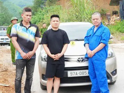 Dùng ô tô rượt đuổi, nổ súng vào xe đối phương