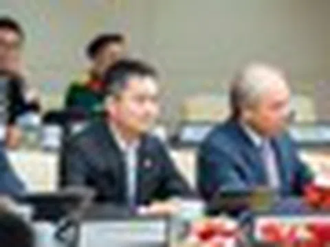 Viettel bắt tay ông lớn xăng dầu "khủng" nhất Việt Nam: Sẽ có hàng nghìn trạm xăng thông minh thế hệ mới?