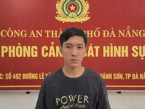 Ban ngày chuyên giả du khách, ban đêm leo rào vào trộm tiền công đức
