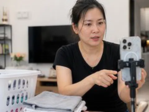 Sau 5 năm làm nội trợ toàn thời gian, tôi nhận ra điều khiến phụ nữ kiệt sức nhất không phải việc nhà - mà là áp lực tài chính khi không có thu nhập riêng