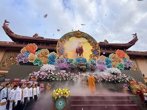 Đại lễ Phật đản Phật lịch 2570: Làm cho cuộc sống tốt đẹp hơn bằng ngọn đèn từ bi