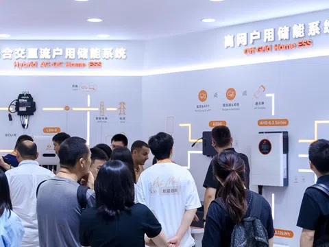 APsystems ra mắt các giải pháp lưu trữ năng lượng lai và độc lập lưới điện mới tại SNEC 2026