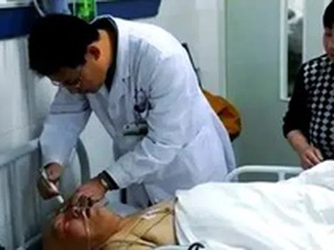 Người đàn ông 56 tuổi tử vong vì xuất huyết não, bác sĩ lắc đầu: 4 thói quen đi bộ tập thể dục tự hại thân