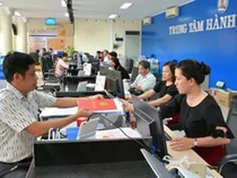 Kết luận của Bộ Chính trị: “Không để tình trạng vào biên chế là ổn định suốt đời”