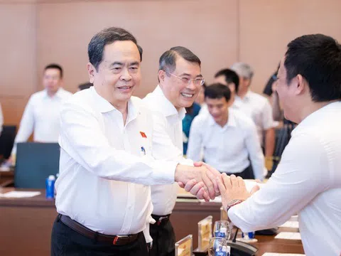 Thủ tướng Chính phủ và Chủ tịch Quốc hội gặp mặt lãnh đạo các cơ quan báo chí