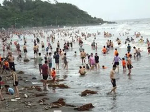 Một người bị sét đánh tử vong ở biển Đồ Sơn
