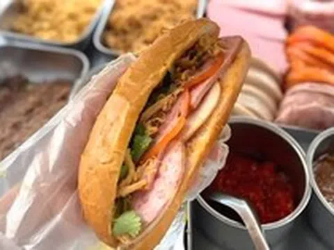 43 người ở Đà Nẵng nhập viện sau khi ăn bánh mì