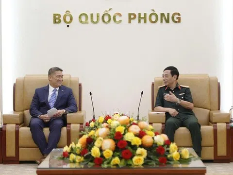 Đại tướng Phan Văn Giang tiếp Quyền Bộ trưởng Bộ Hải quân Hoa Kỳ