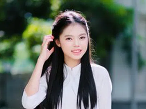 Nữ thủ khoa lớp 10 công lập Hà Nội: Giỏi Văn, mê piano, đỗ 2 trường chuyên