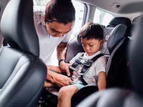 Ghế an toàn cho trẻ trên ô tô: Mua thì lo không hợp quy, không mua sợ bị phạt