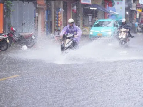 Dự báo thời tiết 4/7: Bão số 1 tiếp tục mạnh lên, hướng về Vịnh Bắc Bộ, miền Bắc mưa rất to