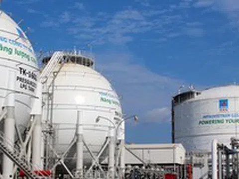 'Đại gia' dầu khí lớn nhất sàn chứng khoán lãi hơn 8.000 tỷ đồng sau 6 tháng, hoàn thành trên 70% kế hoạch năm