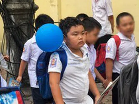 Cậu bé có loạt meme "chán đời" huyền thoại mỗi mùa khai giảng bị đào lại một lần giờ ra sao?
