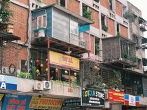 Một quán cà phê 'thời bao cấp' có tiếng ở Hà Nội thông báo đóng cửa sau 10 năm hoạt động