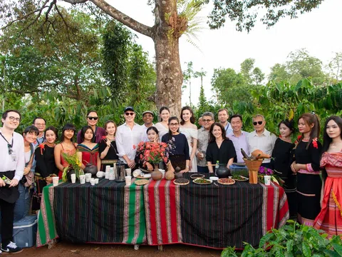 Các hoa hậu kể câu chuyện “di sản sống” cà phê tại Buôn Ma Thuột